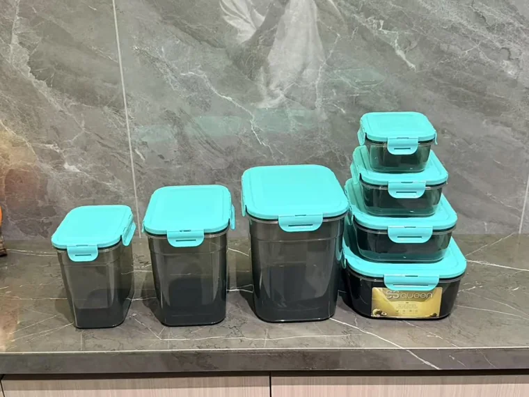 7-piece food storage set